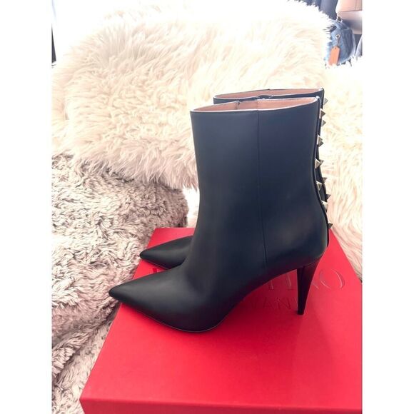 VALENTINO GARAVANI  Rockstud Leather Ankle Boots in black 38.5 - Picture 6 of 12